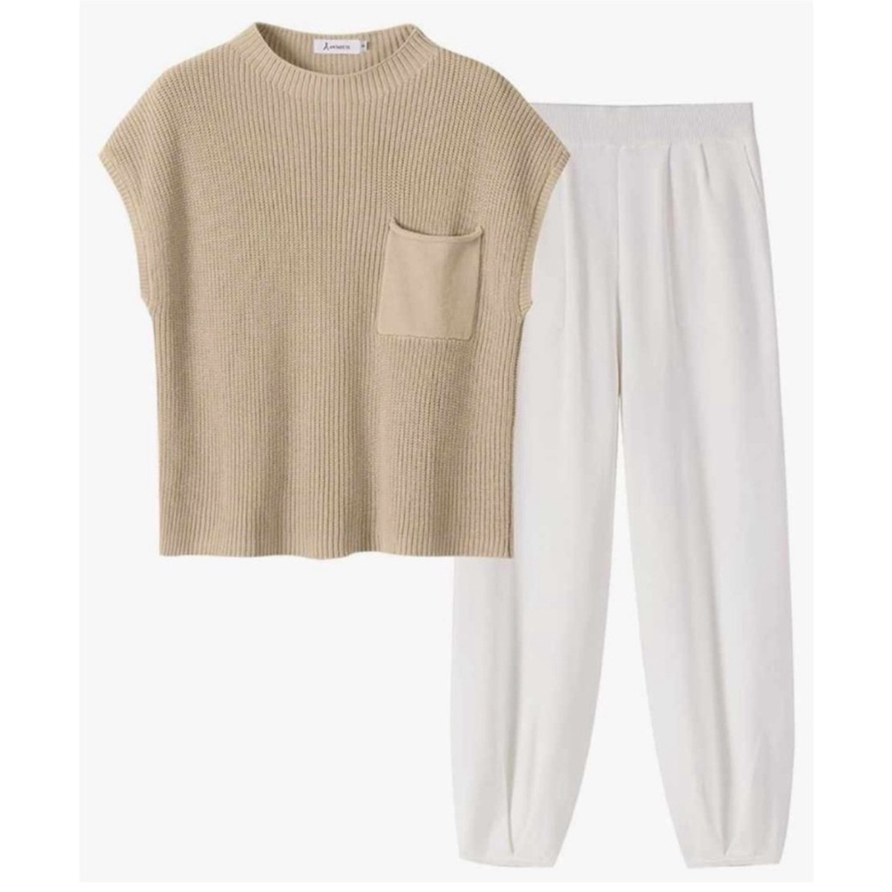 Women's Tan and White Lounge Set